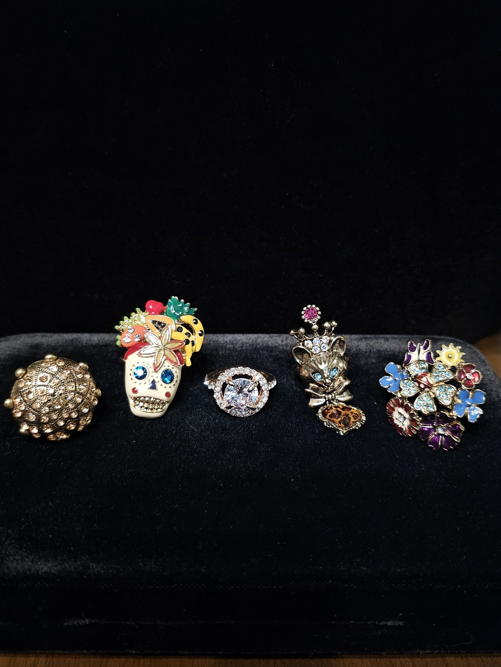 Colorful Multistyle Women’s Fashion Rings - Yellow, Gold, White, Blue, Purple